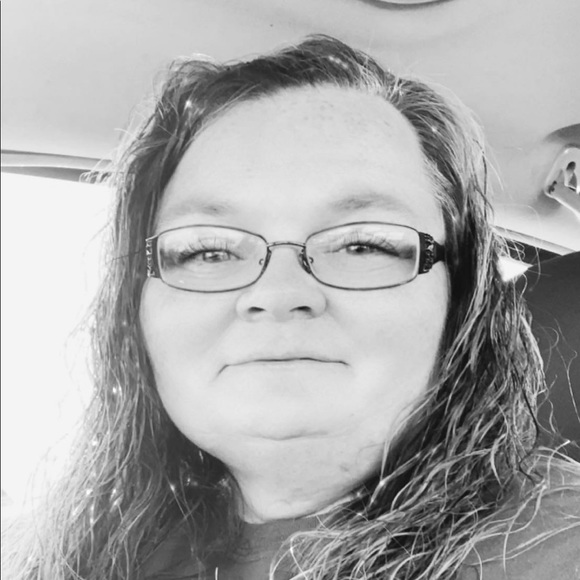 Meet your Posher, Rachel - Picture 1 of 1